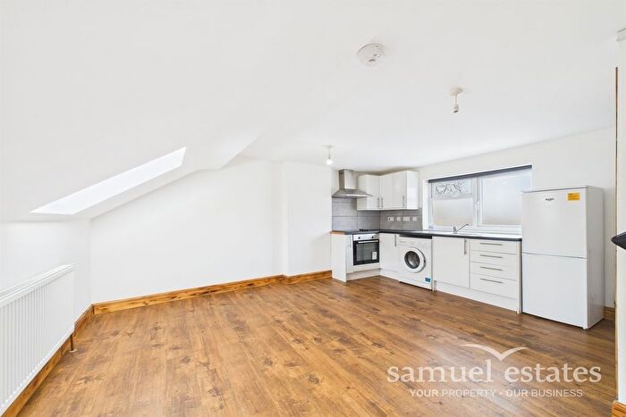 Studio To Rent In Morland Road, Croydon, CR0