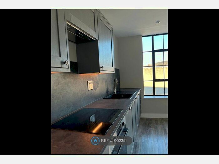 2 Bedroom Flat To Rent In Southside Street, Plymouth, PL1