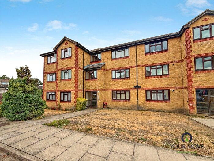 2 Bedroom Flat For Sale In Cheshunt Road, Belvedere, DA17