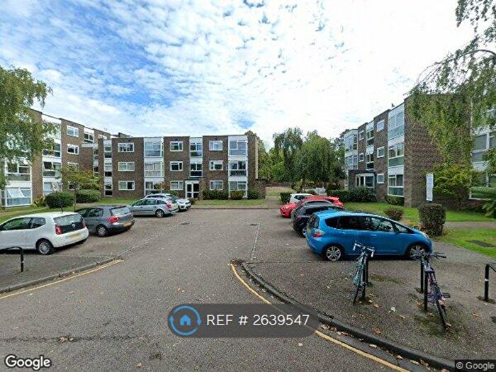 2 Bedroom Flat To Rent In Belmont Hill, London, SE13
