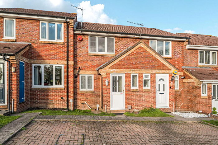 2 Bedroom Terraced House For Sale In Little Copse Chase, Chineham, RG24