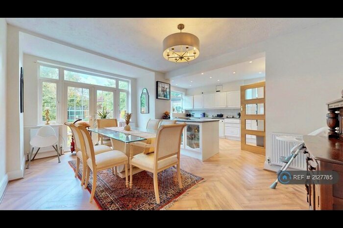 3 Bedroom Semi-Detached House To Rent In Westfield Road, London, NW7