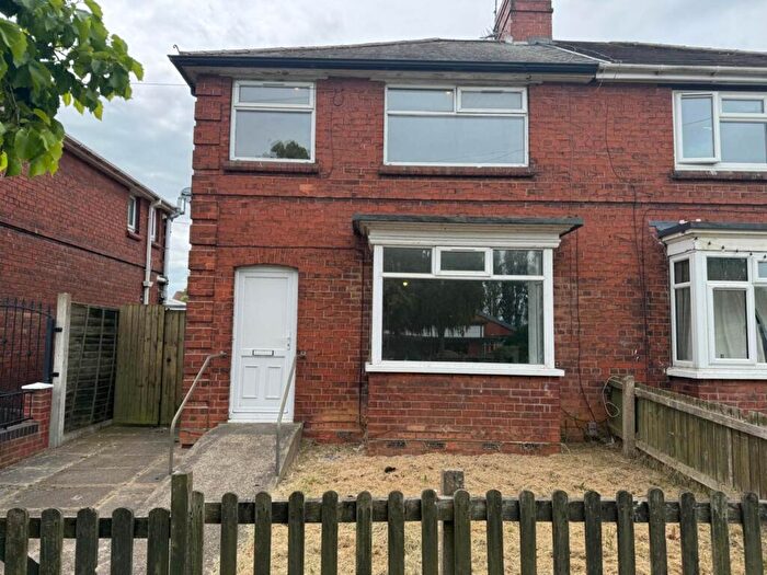 3 Bedroom Semi-Detached House To Rent In Sutcliffe Avenue, Grimsby, DN33