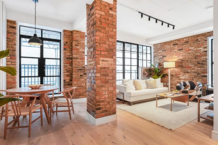 2 Bedroom Flat For Sale In Banner Street, St Lukes, EC1Y
