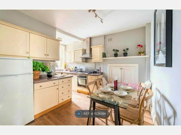 3 Bedroom Flat To Rent In Peterborough Mansions, London, SW6