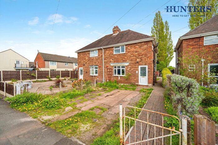 3 Bedroom Semi Detached House For Sale In Ponesfield Road, Lichfield, WS13