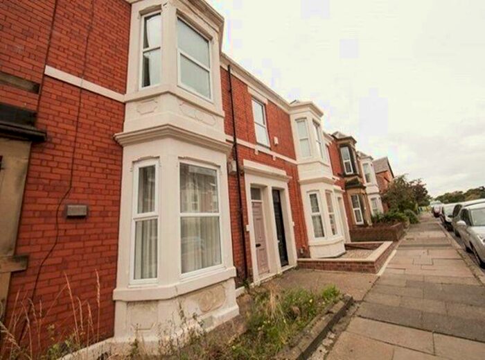 2 Bedroom Flat To Rent In Oakland Road, West Jesmond, Newcastle Upon Tyne, NE2