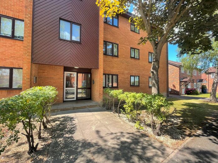 2 Bedroom Flat To Rent In Speedwell Close, Cherry Hinton, Cambridge, CB1