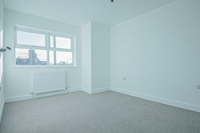 2 Bedroom Apartment To Rent In - Leigh Road, Eastleigh, SO50