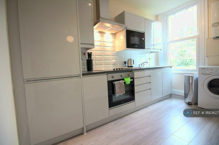 1 Bedroom Flat To Rent In Westhill Road, Luton, LU1