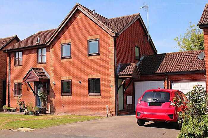 3 Bedroom Semi-Detached House To Rent In Plover Close, Chatteris, PE16