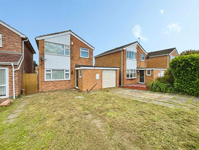 4 Bedroom Detached House For Sale In Emerson Close, Leicester, Leicestershire, LE4