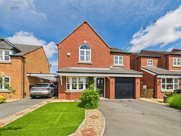 4 Bedroom Detached House For Sale In Croft Close, Two Gates, Tamworth, B77