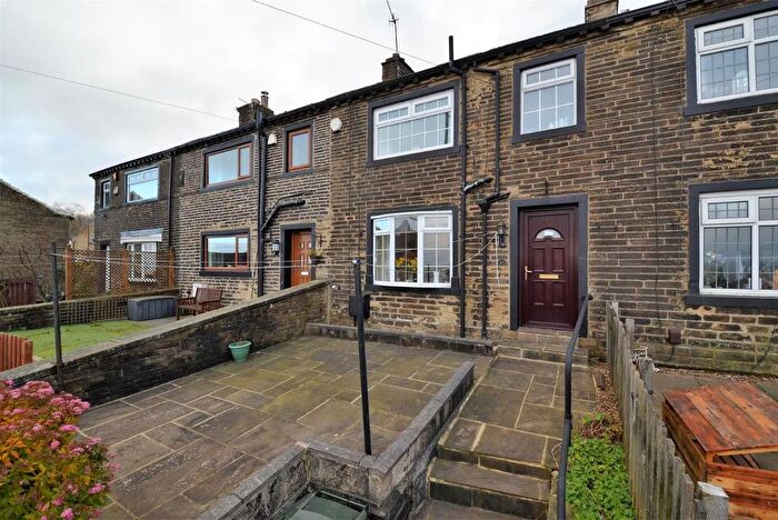 2 Bedroom Terraced House For Sale In Scarlet Heights, Queensbury, Bradford, BD13