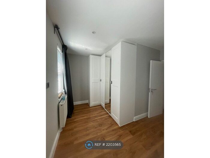 1 Bedroom Flat To Rent In Hasted Road, Charlton, SE7