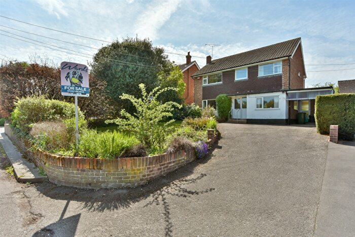 4 Bedroom Detached House For Sale In Beesfield Lane, Farningham, Dartford, Kent, DA4