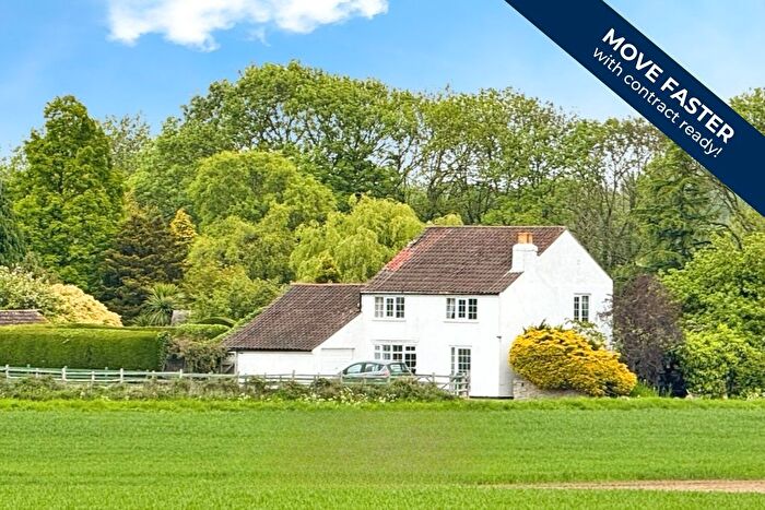 3 Bedroom Detached House For Sale In College Road, Ulceby, Lincolnshire, DN39