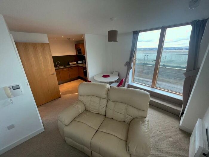 1 Bedroom Apartment To Rent In Lord Street, Manchester, M4