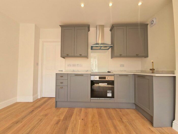 1 Bedroom Apartment To Rent In Butchers Row, Banbury, Oxon, OX16