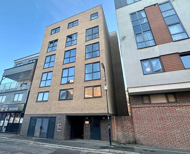 2 Bedroom Flat To Rent In Kisar Court, Salisbury Street, SO15