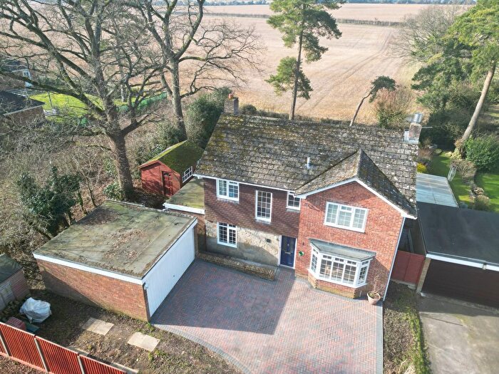 5 Bedroom Detached House For Sale In St Michaels Close, North Waltham, RG25