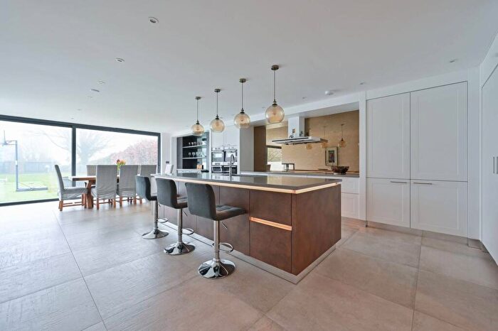 4 Bedroom Detached House For Sale In Hudnall Lane, Hemel Hempstead, Berkhamsted, HP4