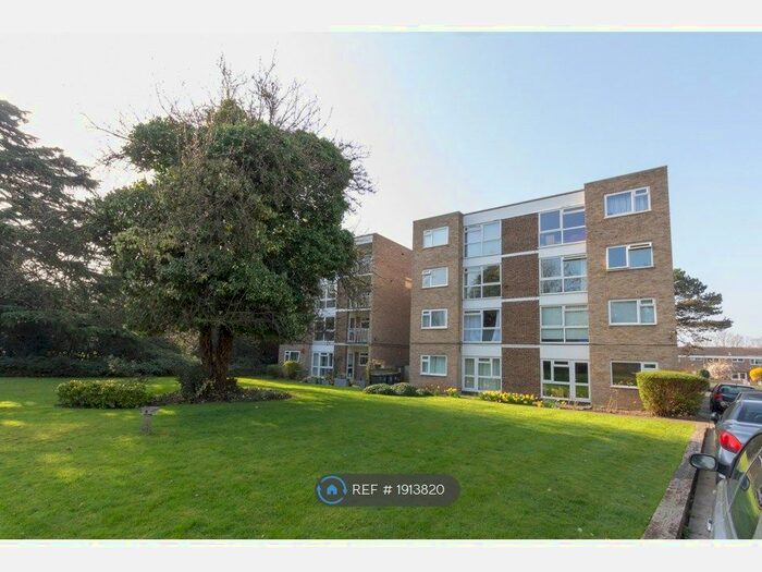 2 Bedroom Flat To Rent In Copers Cope Rd, Kent, BR3