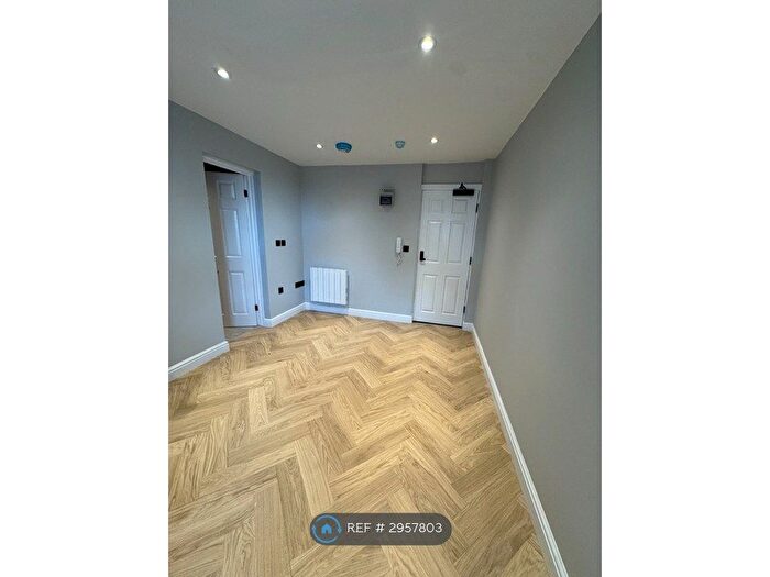 Studio To Rent In College Road, Doncaster, DN1