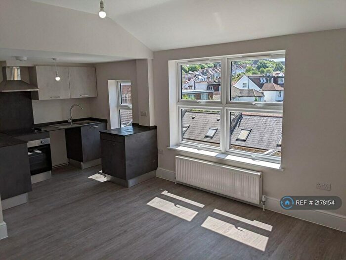 1 Bedroom Flat To Rent In Alexandra Park Road, Muswell Hill, N10