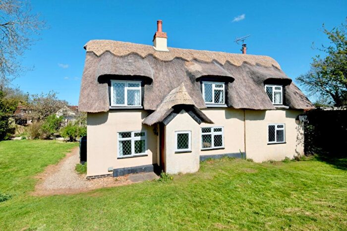 4 Bedroom Detached House For Sale In High Street, Riseley, Bedford, MK44