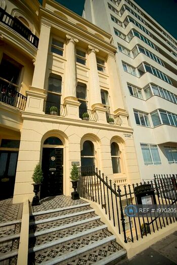 1 Bedroom Flat To Rent In Brunswick Terrace, Hove, BN3