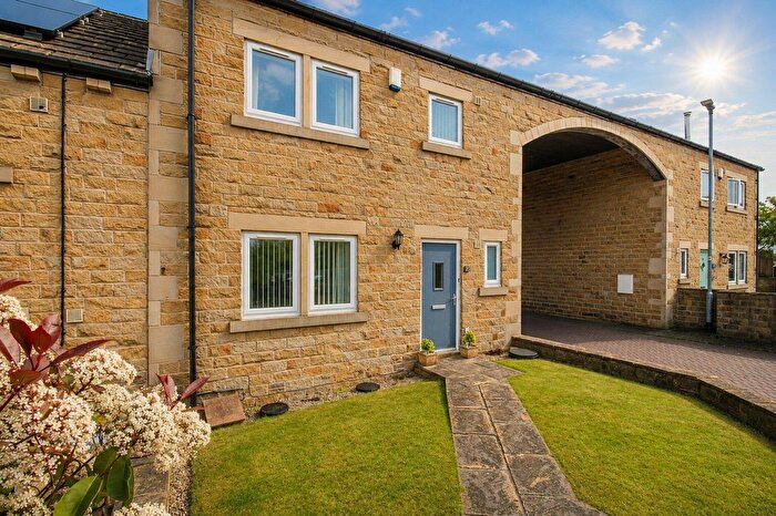 3 Bedroom Semi-Detached House For Sale In Bedford Farm Court, Crofton, Wakefield, WF4