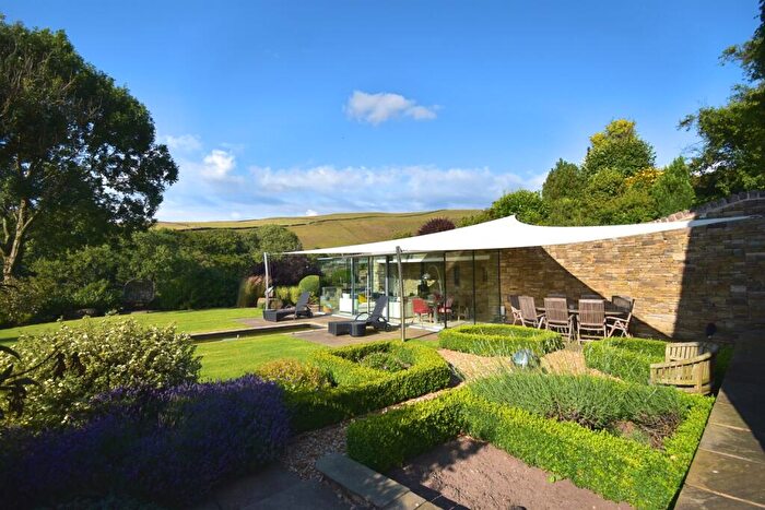 7 Bedroom Detached House For Sale In Edale Road, Hayfield, High Peak, SK22