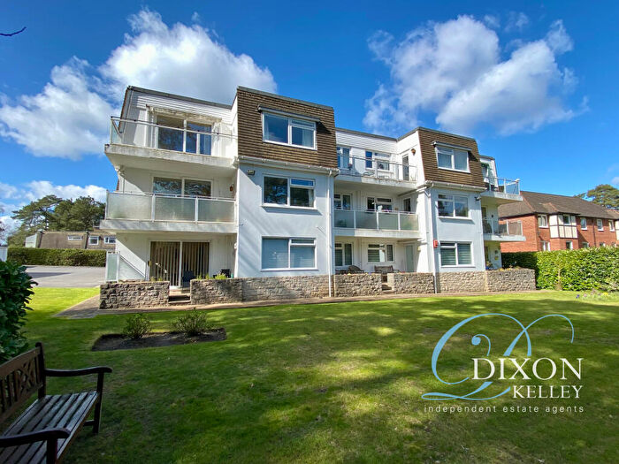 3 Bedroom Flat For Sale In Glenmoor Road, Ferndown, Dorset, BH22