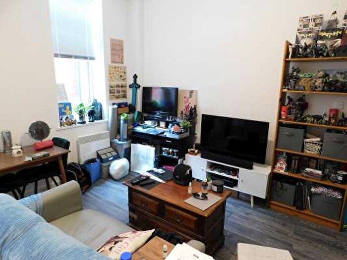 1 Bedroom Flat To Rent In Varity House, Fengate, Peterborough, PE1