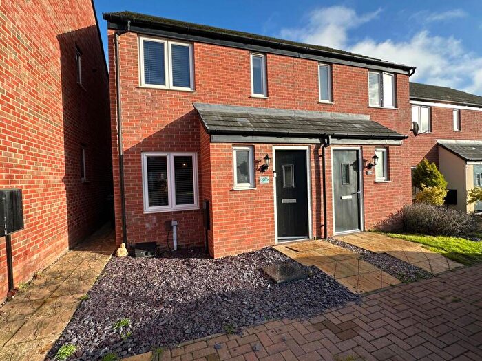 2 Bedroom Semi-Detached House To Rent In Balmoral Close, Northampton, NN5