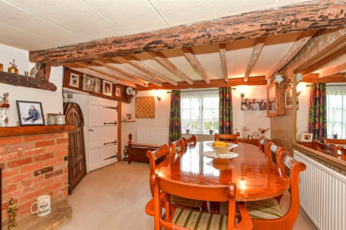 3 Bedroom Semi-Detached House For Sale In Lewson Street, Norton, Sittingbourne, Kent, ME9