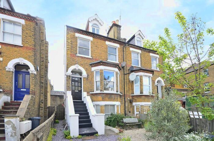 3 Bedroom Maisonette To Rent In Merton Road, Southfields, London, SW18