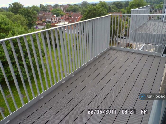 1 Bedroom Flat To Rent In Crossways, Slough, SL1