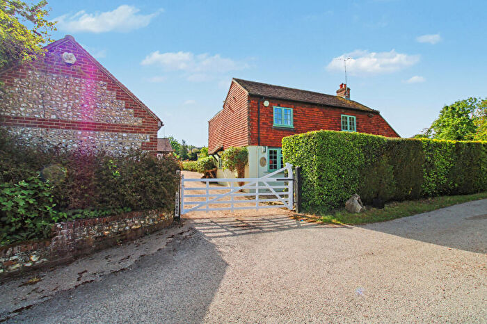 4 Bedroom Detached House For Sale In Crown Lane, Farnham, GU9