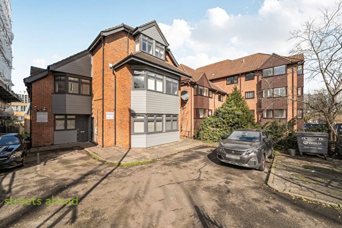 Studio To Rent In Whytecliffe Road South, Purley, Surrey, CR8