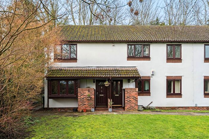 2 Bedroom Maisonette For Sale In The Willows, Mill End, Rickmansworth, WD3