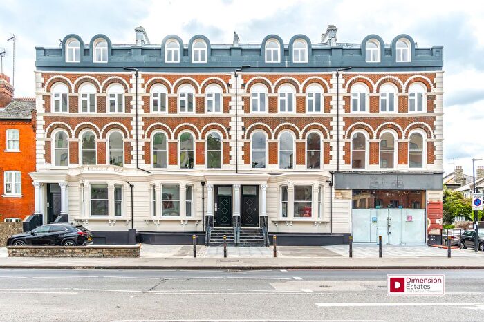 2 Bedroom Flat To Rent In Holloway Road, London, N7