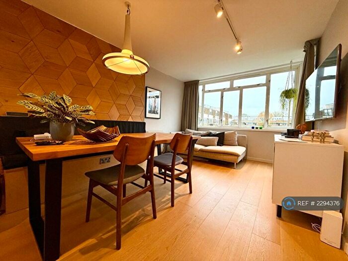 2 Bedroom Maisonette To Rent In Yarnfield Square, London, SE15