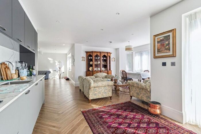 3 Bedroom Apartment For Sale In Woodchester Park, Knotty Green, HP9