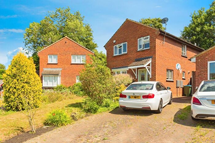 3 Bedroom Detached House For Sale In Chesterfield Crescent, Wing, Leighton Buzzard, LU7