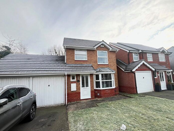 3 Bedroom House To Rent In Alderton Close, Monkspath, Solihull, B91