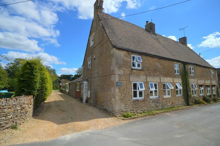 4 Bedroom Cottage To Rent In Cerney Wick, Cirencester, GL7