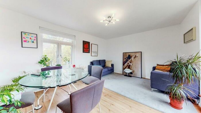 2 Bedroom Maisonette To Rent In Chambord Street, Shoreditch, E2
