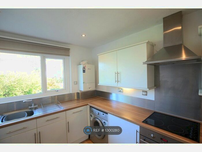 1 Bedroom Flat To Rent In Moortown, Leeds LS17